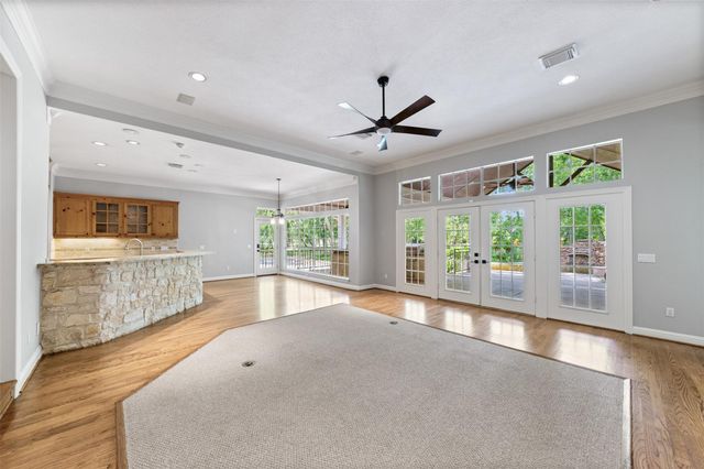 2042 Darby Lane, Fresno, TX 77545