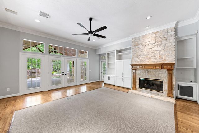 2042 Darby Lane, Fresno, TX 77545