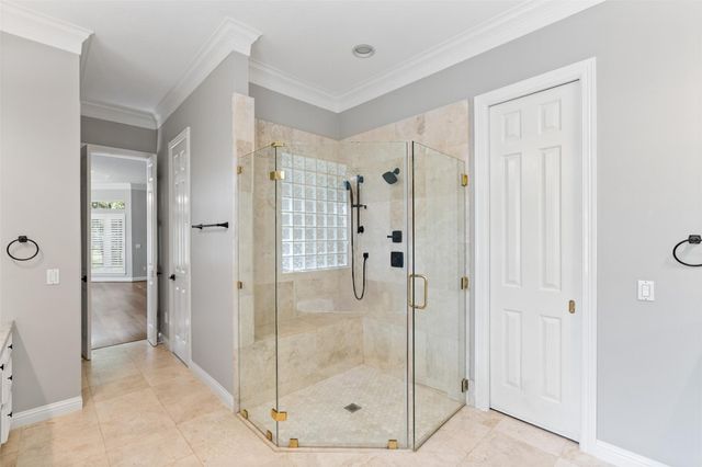 2042 Darby Lane, Fresno, TX 77545