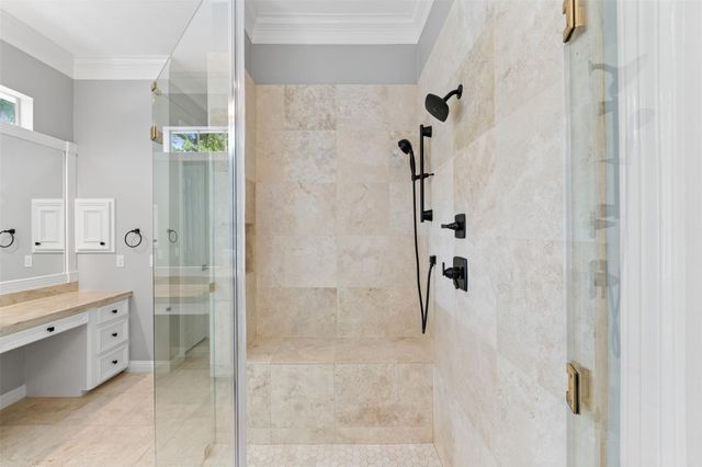 2042 Darby Lane, Fresno, TX 77545