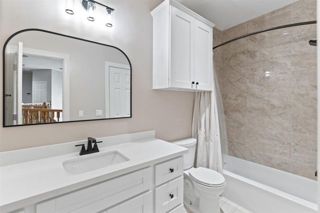 2042 Darby Lane, Fresno, TX 77545