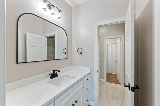 2042 Darby Lane, Fresno, TX 77545