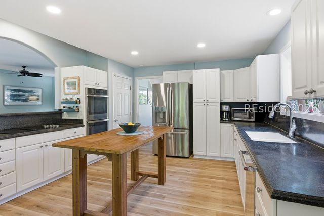 8 Deixler Ln, Hilton Head Island, SC 29928