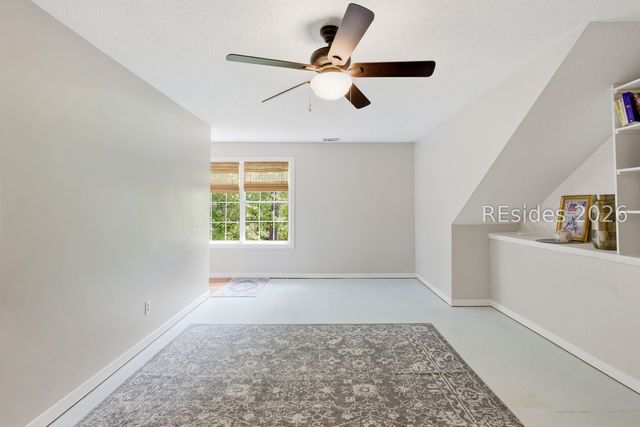 8 Deixler Ln, Hilton Head Island, SC 29928