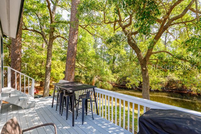 8 Deixler Ln, Hilton Head Island, SC 29928