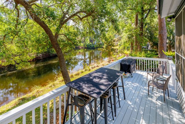 8 Deixler Ln, Hilton Head Island, SC 29928