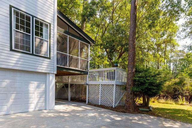 8 Deixler Ln, Hilton Head Island, SC 29928