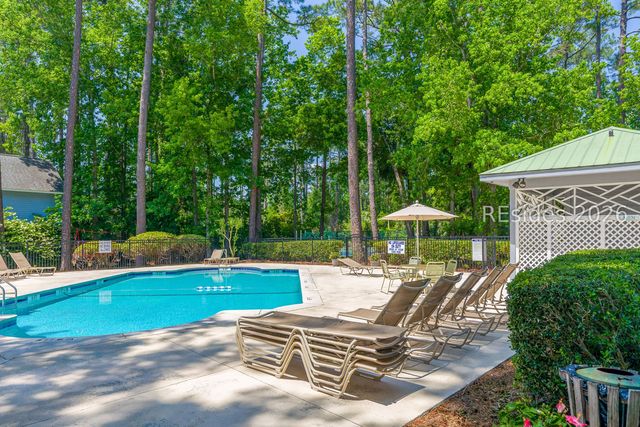 8 Deixler Ln, Hilton Head Island, SC 29928