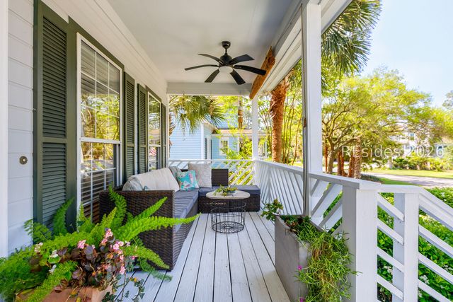 8 Deixler Ln, Hilton Head Island, SC 29928