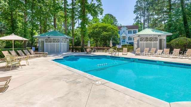 8 Deixler Ln, Hilton Head Island, SC 29928