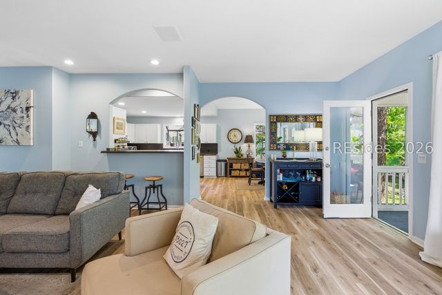 8 Deixler Ln, Hilton Head Island, SC 29928