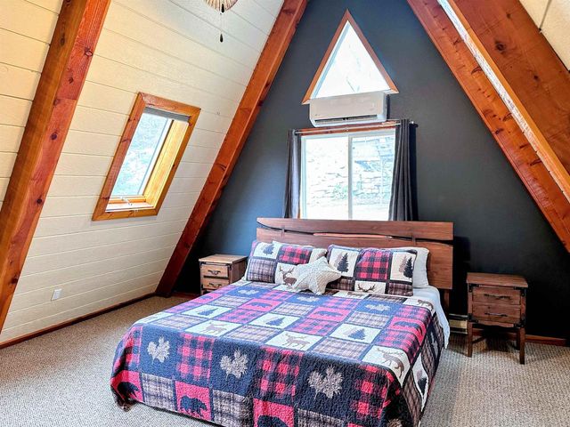 1002 Tangelwood Drive, Mcgregor, IA 52157