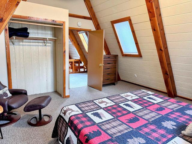 1002 Tangelwood Drive, Mcgregor, IA 52157