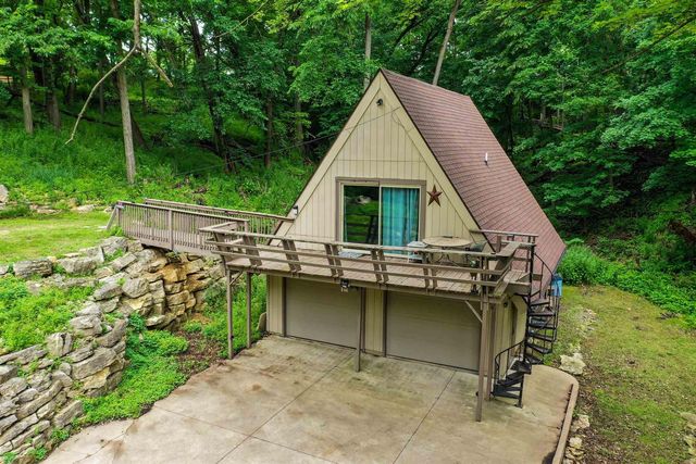 1002 Tangelwood Drive, Mcgregor, IA 52157