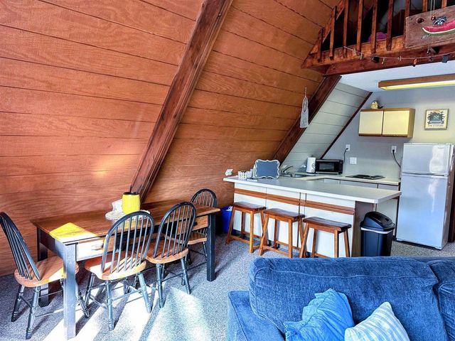 1002 Tangelwood Drive, Mcgregor, IA 52157