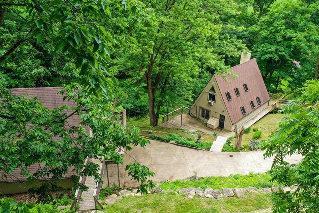 1002 Tangelwood Drive, Mcgregor, IA 52157