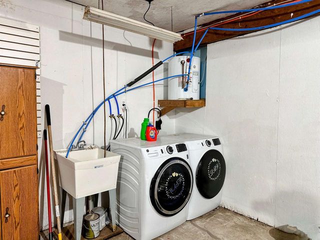 1002 Tangelwood Drive, Mcgregor, IA 52157