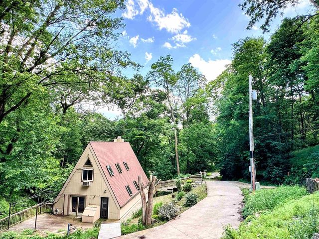 1002 Tangelwood Drive, Mcgregor, IA 52157