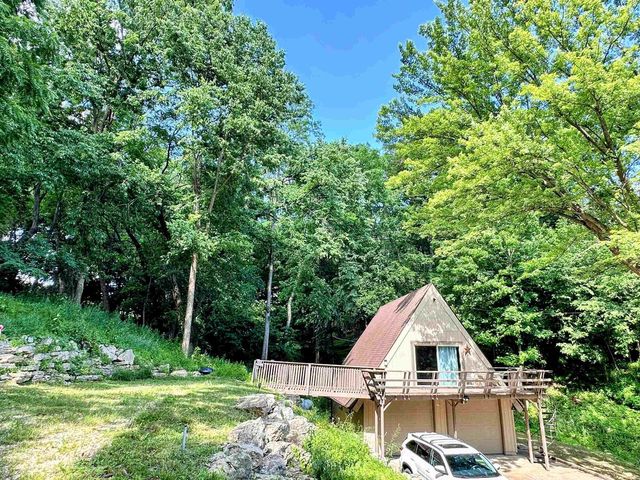 1002 Tangelwood Drive, Mcgregor, IA 52157