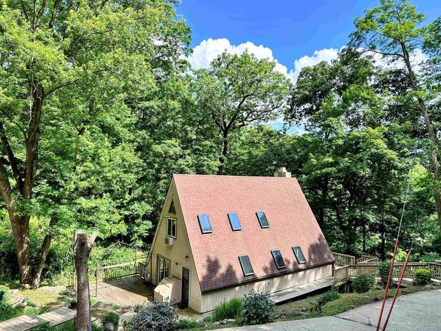 1002 Tangelwood Drive, Mcgregor, IA 52157