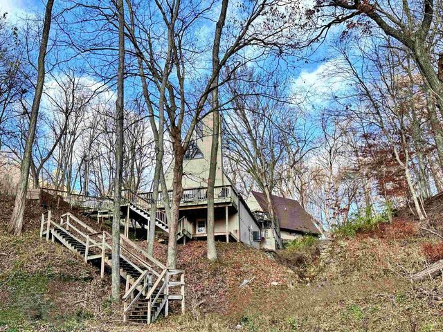 1002 Tangelwood Drive, Mcgregor, IA 52157