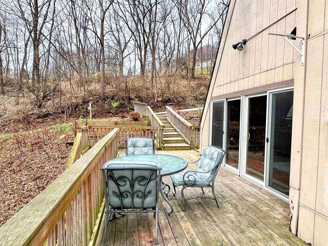 1002 Tangelwood Drive, Mcgregor, IA 52157