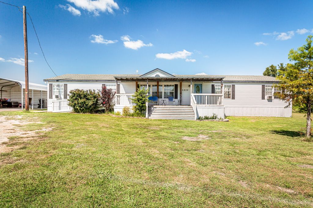 5822 County Road 593, Nevada, TX 75173