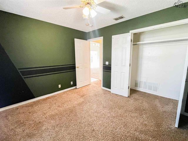 2324 HUNTERS GLEN, Wichita Falls, TX 76306