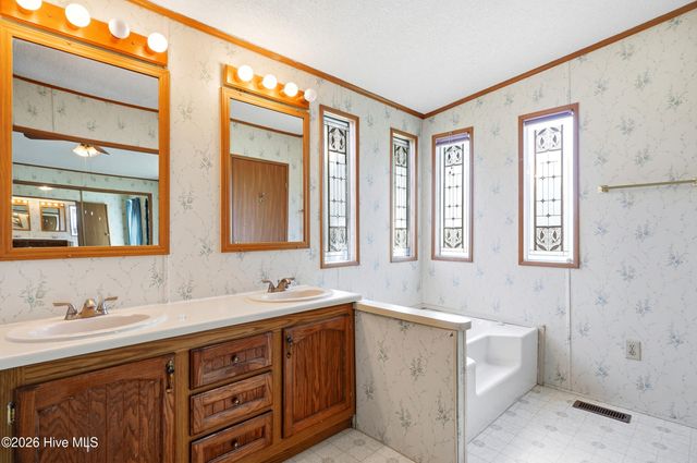 136 Champion Drive, Hampstead, NC 28443