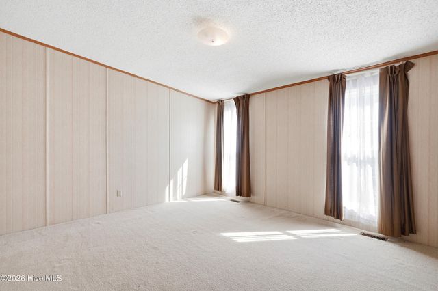 136 Champion Drive, Hampstead, NC 28443