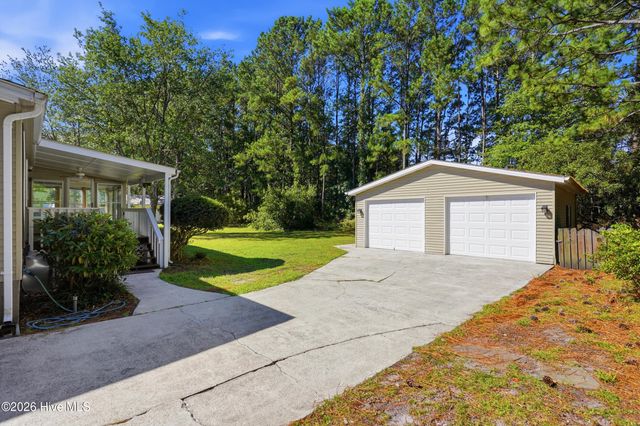 136 Champion Drive, Hampstead, NC 28443