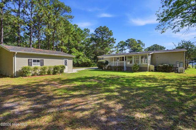 136 Champion Drive, Hampstead, NC 28443