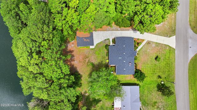 136 Champion Drive, Hampstead, NC 28443