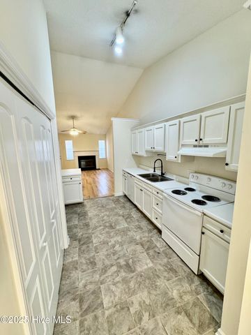 1701 Tollie Court B, Greenville, NC 27858