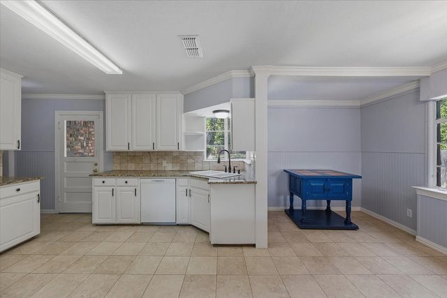 3808 Trail Lake Drive, Fort Worth, TX 76109