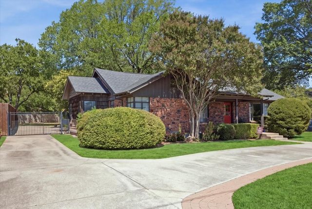 3808 Trail Lake Drive, Fort Worth, TX 76109