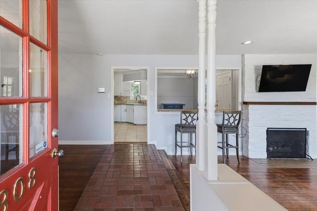 3808 Trail Lake Drive, Fort Worth, TX 76109
