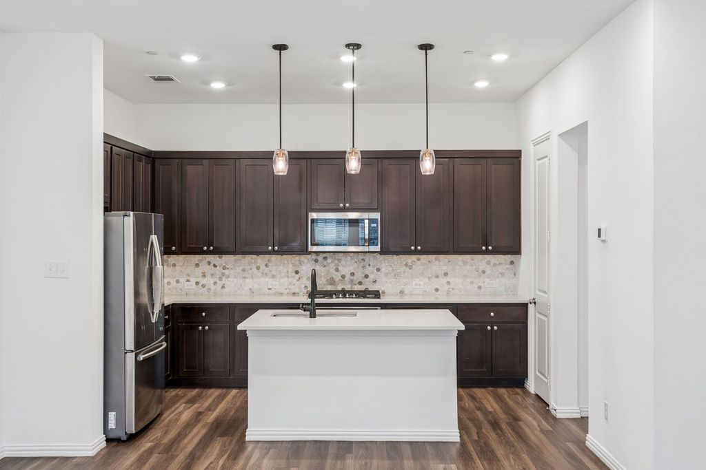 2215 Adena Springs Drive, Allen, TX 75013