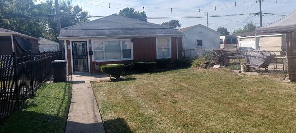 10324 S Eberhart Avenue, Chicago, IL 60628