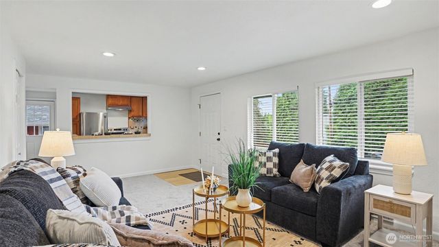 7039 S L Street, Tacoma, WA 98408