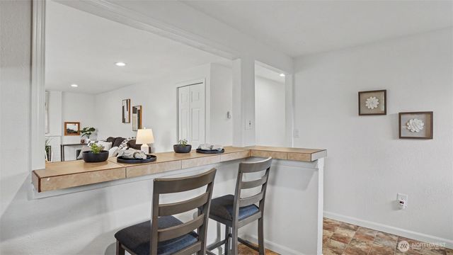 7039 S L Street, Tacoma, WA 98408