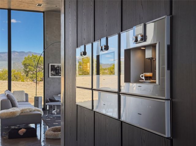 871 Camino Francisca, Santa Fe, NM 87506