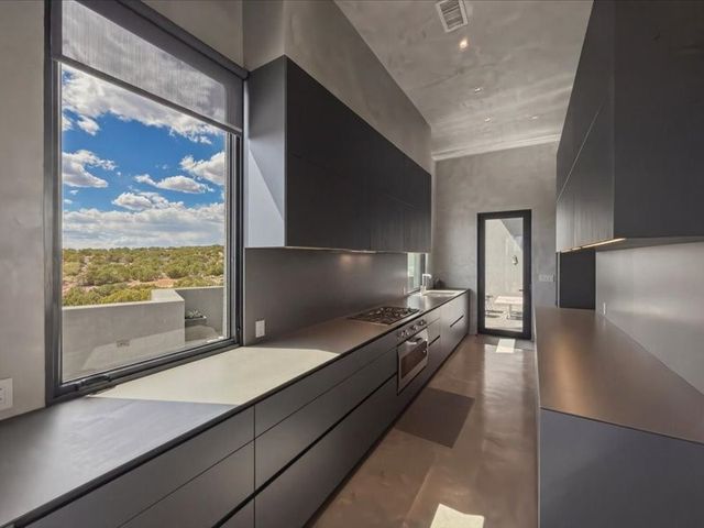 871 Camino Francisca, Santa Fe, NM 87506