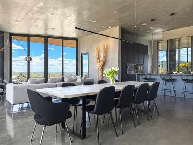 871 Camino Francisca, Santa Fe, NM 87506