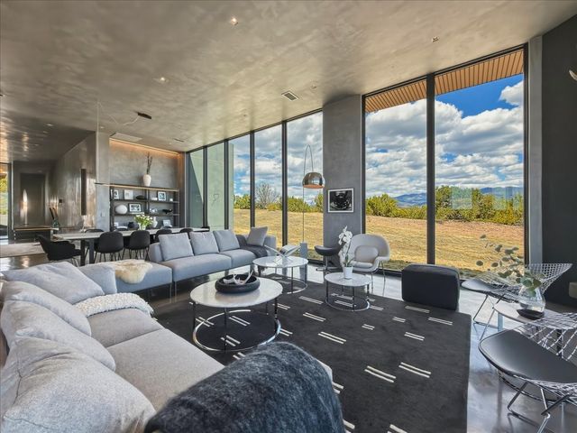 871 Camino Francisca, Santa Fe, NM 87506