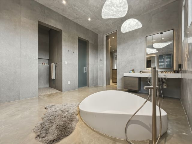 871 Camino Francisca, Santa Fe, NM 87506
