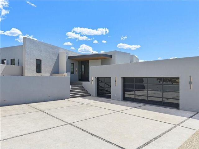 871 Camino Francisca, Santa Fe, NM 87506
