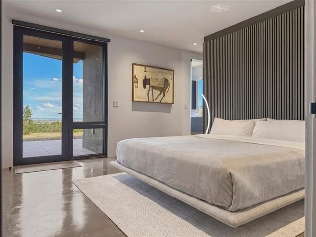 871 Camino Francisca, Santa Fe, NM 87506
