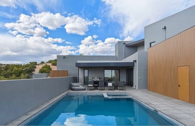 871 Camino Francisca, Santa Fe, NM 87506