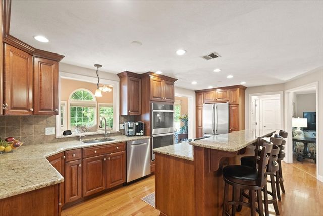 210 Abbott, North Andover, MA 01845